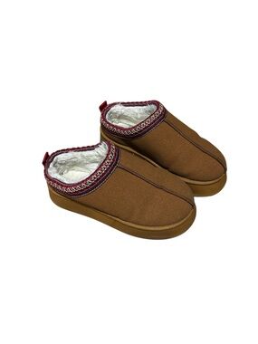 Cozy Slip-On Platform Slippers with Plush Lining